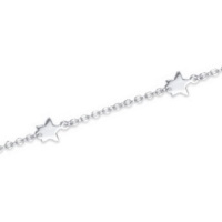 Bracelet composé d'une chaîne avec étoiles en argent 925/000 rhodié. Fermoir anneau ressort avec anneaux de rappel à 16, 17 et 18 cm.
