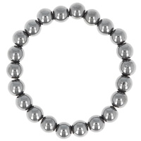 Bracelet élastique composé de perles en acier.