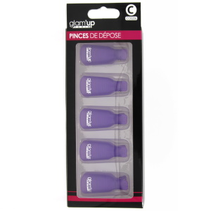 Boîte de 5 pinces de dépose. Capuchon à ongles pour retirer le vernis. Conseils d’utilisation : fixer des cotons imbibés de dissolvant à l’aide des pinces. Patienter plusieurs minutes avant de les retirer, selon la nature du vernis. S’il reste des résidus de base, laisser poser quelques minutes supplémentaires.