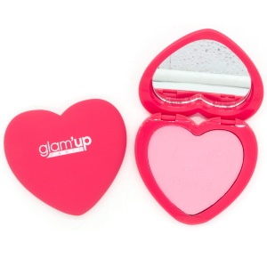 Blush fard à joues Love me More Cotton Candy. Le blush Glam’Up Paris offre un effet « bonne mine» irrésistible, il permet de sculpter les joues et de modeler le visage. Parfait pour raviver le teint du matin au soir. Un blush au toucher doux et soyeux au fini satiné qui fond sur la peau. Il adhère instantanément à la peau et offre une sensation de confort. Blush poudre au résultat modulable. Sa texture poudre compacte veloutée et ultra-pigmentée permet de mettre le visage en valeur avec une touche de couleur de longue durée. Un maquillage qui garde toute sa fraîcheur au fil des heures. Une application simple et rapide, divinement douce. Parfait pour des retouches où que vous soyez grâce à son packaging pratique. Un joli boitier soft touch en forme de cœur avec miroir, cadeau idéal. L'accessoire ultime de votre trousse de maquillage !