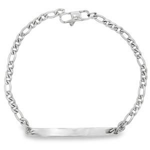 Cette gourmette bracelet chaîne en acier argenté, d'une élégance sobre, se distingue par son design raffiné et minimaliste. La chaîne, finement travaillée, s'agrémente d'une plaque polie, offrant une surface idéale pour une personnalisation discrète. Un accessoire intemporel, parfait pour compléter toute tenue avec une touche de sophistication.