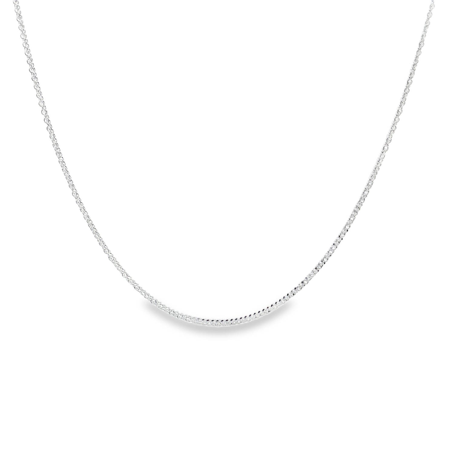 Ce collier composé de deux chaînes raffinées en argent 925/000 se distingue par ses maillons polis à la perfection, offrant une brillance continue et un éclat sophistiqué.<br/>Son design intemporel et sa finition impeccable assurent une symétrie parfaite et un tombé fluide.<br/>Idéale pour être portée seule ou avec un pendentif, cette pièce de joaillerie incarne l'élégance minimaliste.<br/>La composition en argent précieux garantit une durabilité exceptionnelle et une transparence de reflet miroitant sous tous les angles. Multirangs Adolescent Adulte Femme Fille Indémodable Ce collier composé de deux chaînes raffinées en argent 925/000 se distingue par ses maillons polis à la perfection, offrant une brillance continue et un éclat sophistiqué.<br/>Son design intemporel et sa finition impeccable assurent une symétrie parfaite et un tombé fluide.<br/>Idéale pour être portée seule ou avec un pendentif, cette pièce de joaillerie incarne l'élégance minimaliste.<br/>La composition en argent précieux garantit une durabilité exceptionnelle et une transparence de reflet miroitant sous tous les angles. Multirangs Adolescent Adulte Femme Fille Indémodable