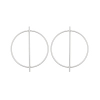 Boucles d'oreilles pendantes composées d'un cercle barré en argent 925/000.