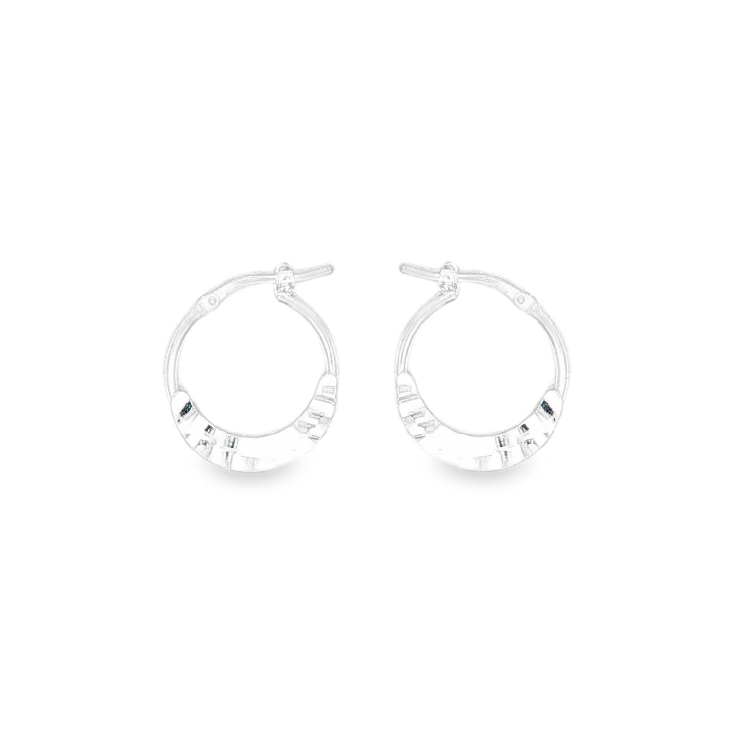 Rehaussez votre style avec ces élégantes boucles d'oreilles créoles en argent 925/000.<br/>Leur conception raffinée et leurs détails artistiques offrent une touche de sophistication à toute tenue.<br/>Idéales pour un look quotidien ou une occasion spéciale, ces boucles d'oreilles apporteront une touche de brillance discrète à votre allure. Créoles Adolescent Adulte Femme Fille Indémodable Rehaussez votre style avec ces élégantes boucles d'oreilles créoles en argent 925/000.<br/>Leur conception raffinée et leurs détails artistiques offrent une touche de sophistication à toute tenue.<br/>Idéales pour un look quotidien ou une occasion spéciale, ces boucles d'oreilles apporteront une touche de brillance discrète à votre allure. Créoles Adolescent Adulte Femme Fille Indémodable