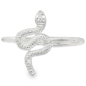 Arborez un symbole ancestral avec cette bague serpent en argent 925/000. Enroulée avec grâce autour de votre doigt, cette pièce unique combine mystère et élégance. Un accessoire distinctif pour affirmer votre style avec une touche d'originalité. Taille ajustable.