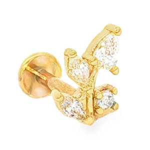 Ce piercing arbore un design délicat et organique, parfait pour apporter une touche d'éclat subtile à votre oreille. Inspiré par la nature, ce bijou présente un motif floral ou végétal composé de quatre cristaux scintillants. L'agencement évoque une petite branche. Fabriqué en acier chirurgical 316L, reconnu pour sa haute résistance à la corrosion et ses propriétés hypoallergéniques.