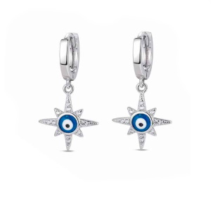Boucle d'oreilles créoles en argent 925/000 rhodié avec un pendant en forme d'étoile sertie d'oxydes de zirconium blancs et surmontée d'un œil de Turquie en émail de couleur.