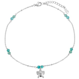 Bracelet de cheville composé d'une chaîne en argent 925/000 rhodié ornée de perles turquoises et d'un pendant en forme de tortue de mer.