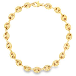 Rehaussez votre style avec ce magnifique bracelet chaîne en plaqué or jaune 18 carats. Conçu avec des maillons grains de café robustes et brillants, ce bracelet incarne l'élégance intemporelle et le savoir-faire artisanal exceptionnel. Un accessoire précieux qui ajoutera une touche de luxe à toutes vos tenues.