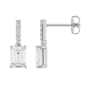 Boucles d'oreilles pendantes en argent 925/000 rhodié pavées d'oxydes de zirconium blancs et ornées d'un oxyde de zirconium blanc serti griffes.